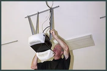 Two Guys Garage Doors New York, NY 212-918-5371 - serv-cont-open-gr-43m